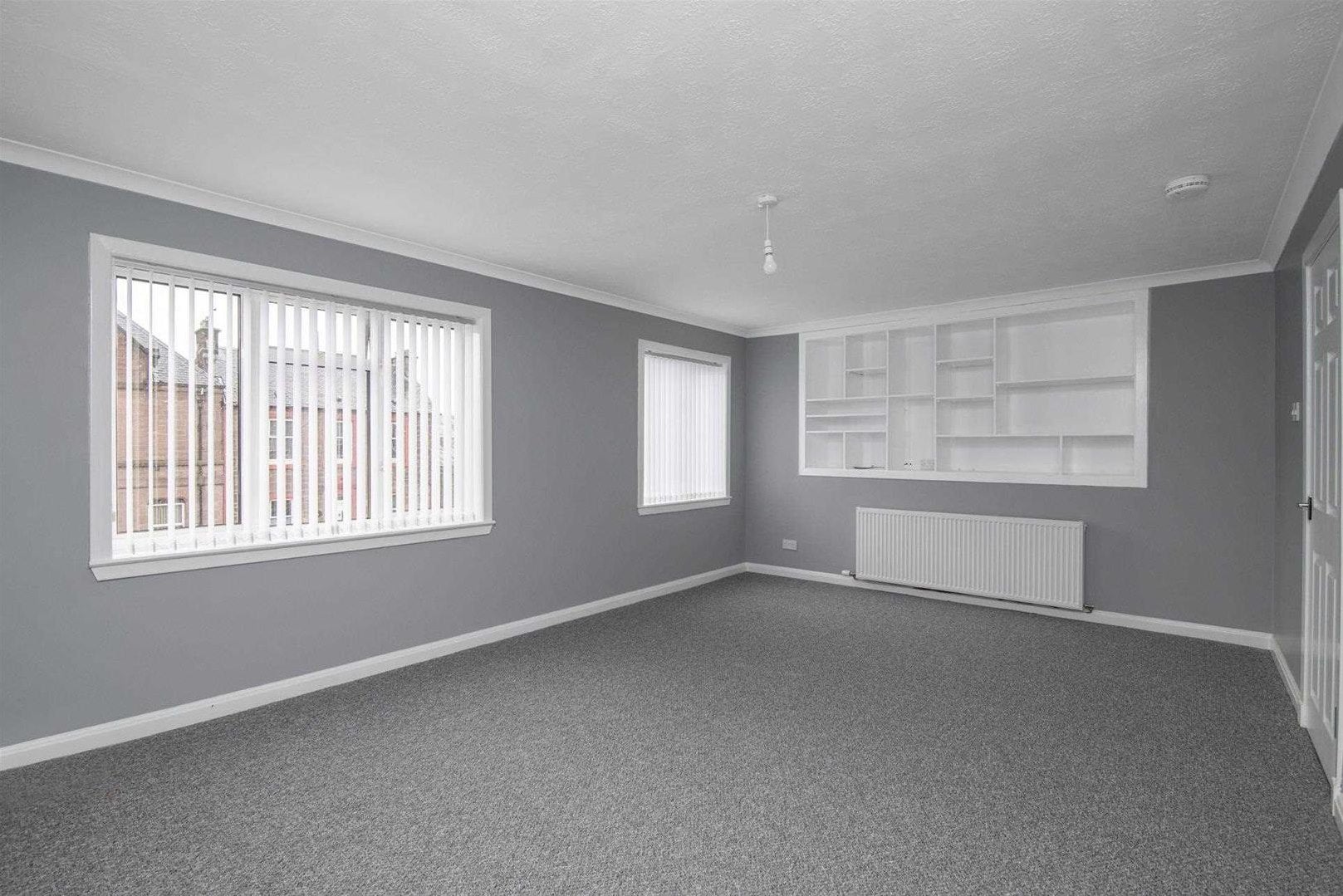 Flat High Street in Tillicoultry