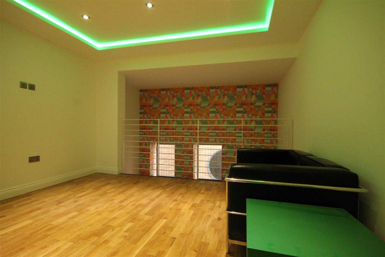 Flat Falconar's Court in Newcastle upon Tyne
