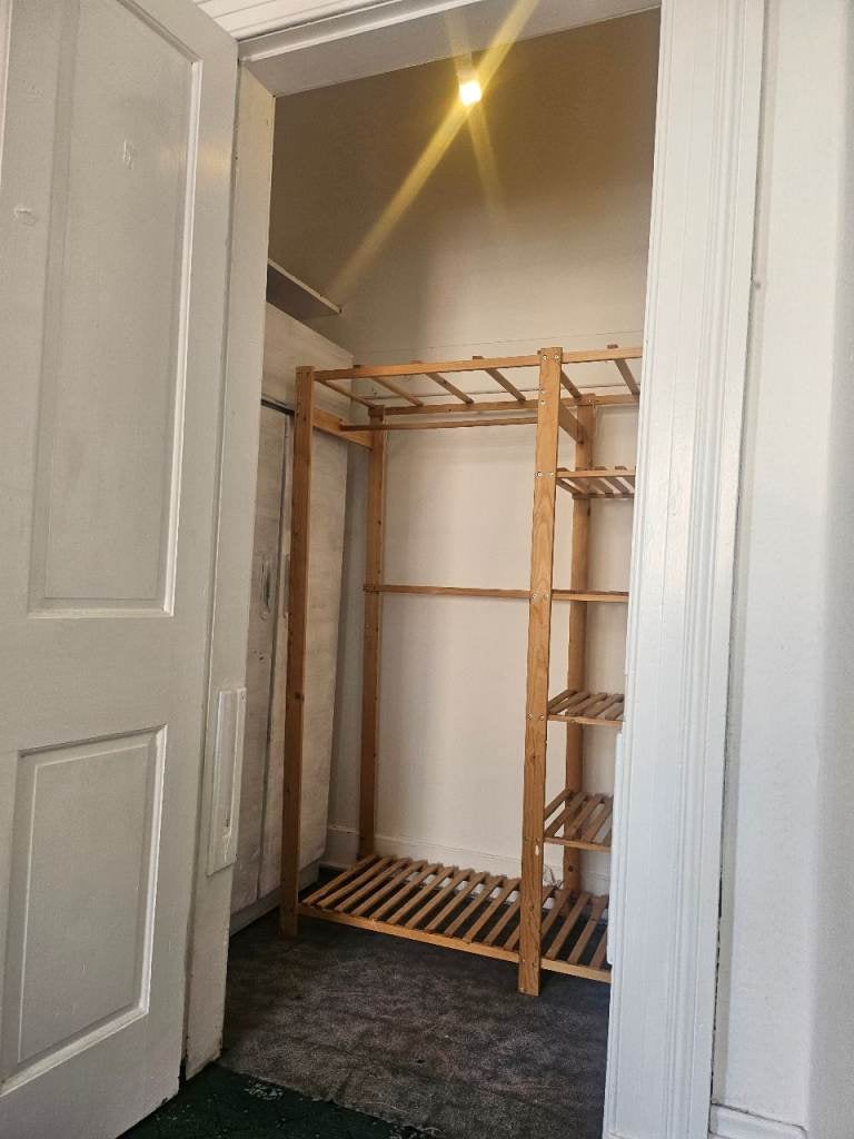 Flat Belmont Lane in Glasgow