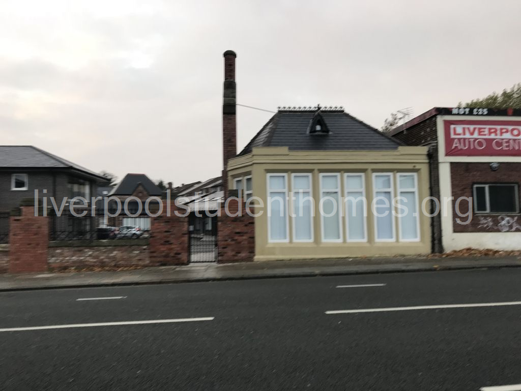 Flat Shaw Street in Liverpool