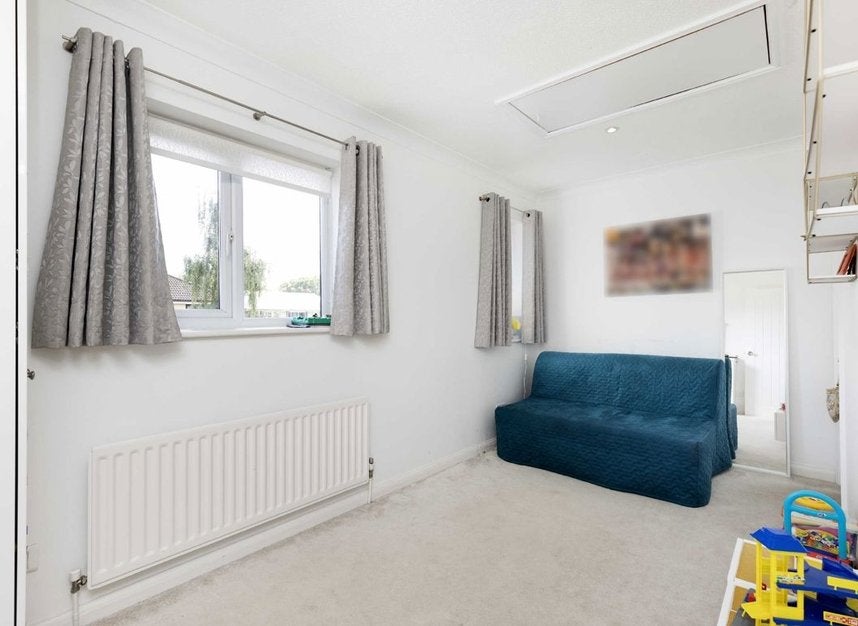 Flat Chaseley Court in Greater London