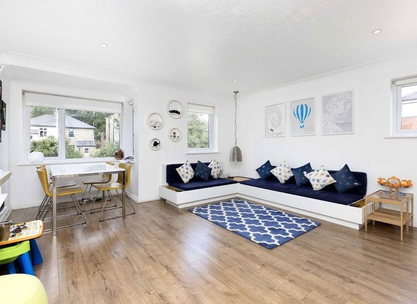 Flat Chaseley Court in Greater London