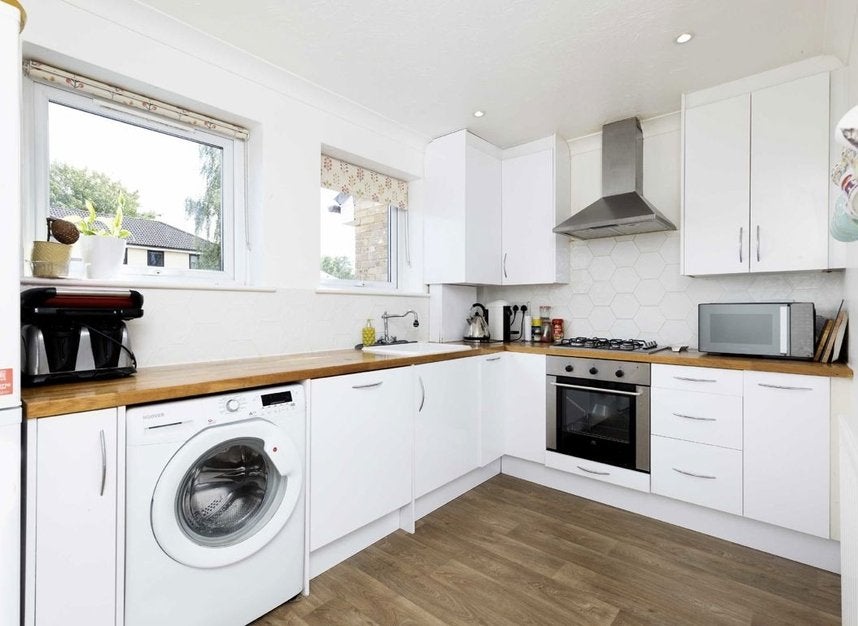 Flat Chaseley Court in Greater London