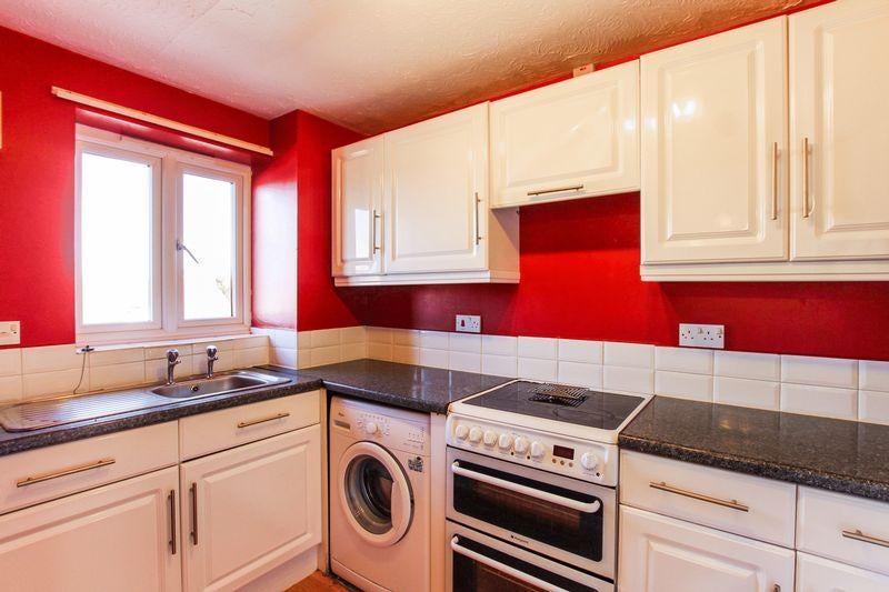 Flat Danbury Crescent in South Ockendon
