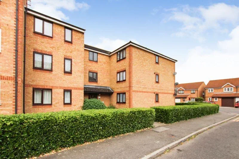 Flat Danbury Crescent in South Ockendon