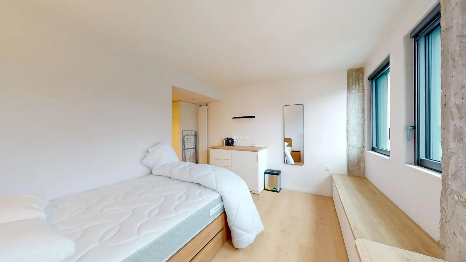 Chambre Square Charles Laurent à Paris