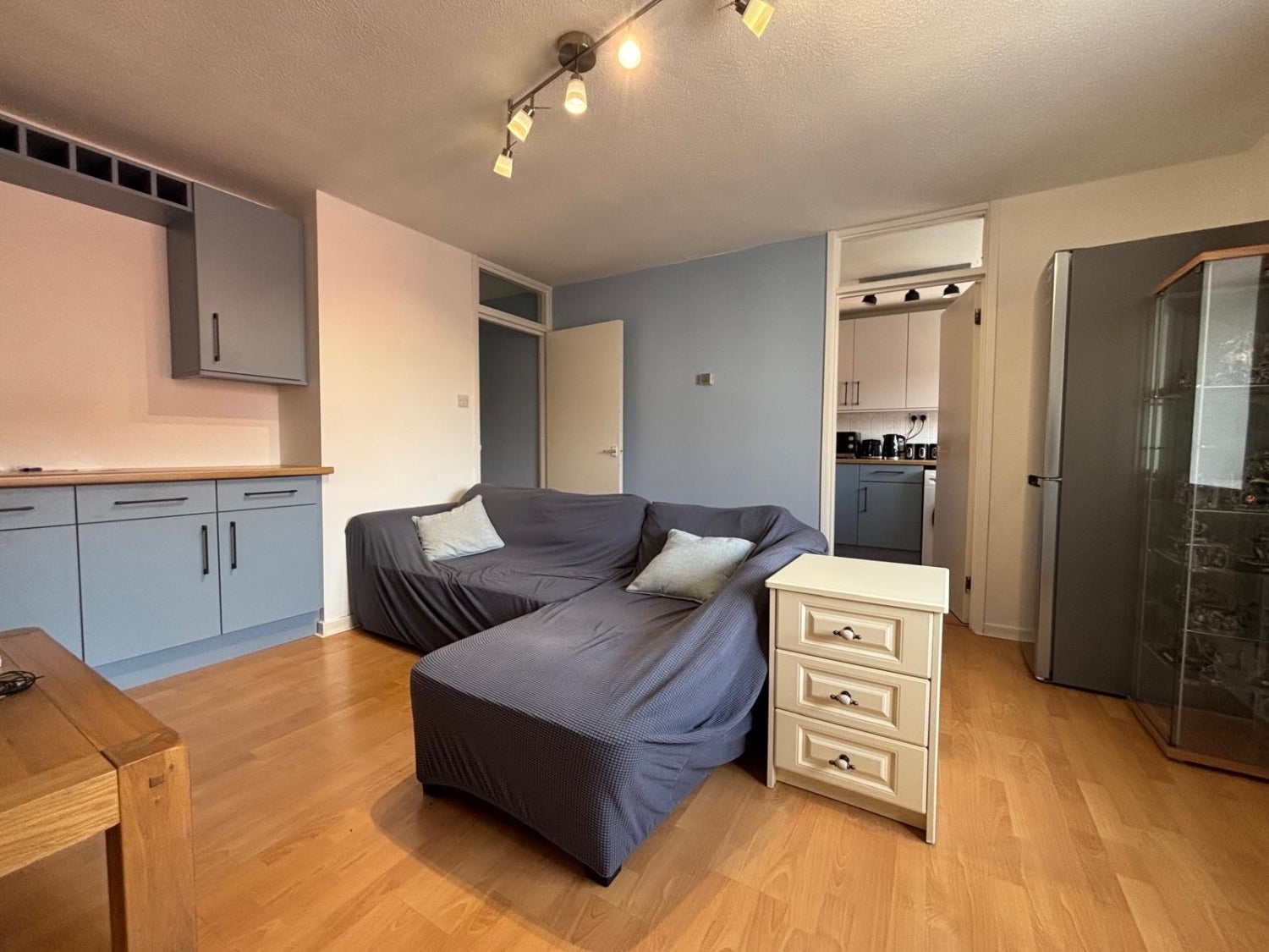 Room City Road in Cardiff