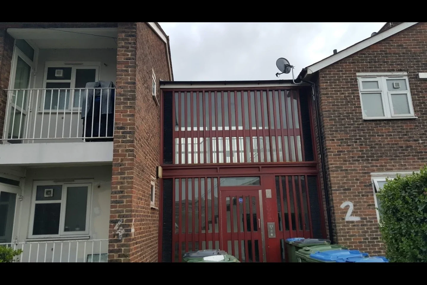 Flat Eynsham Drive in Greater London