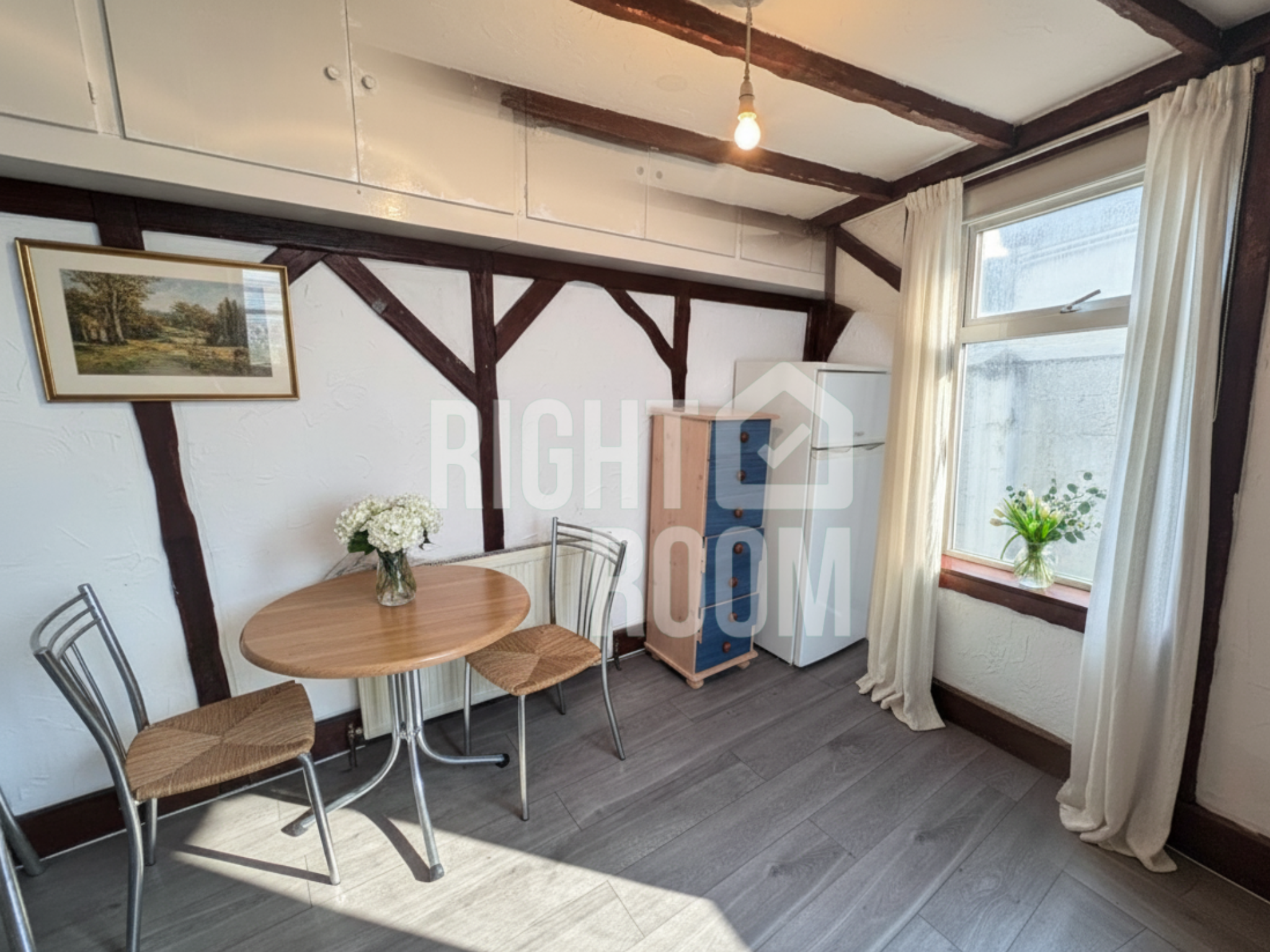 Room Chingford Road in Greater London