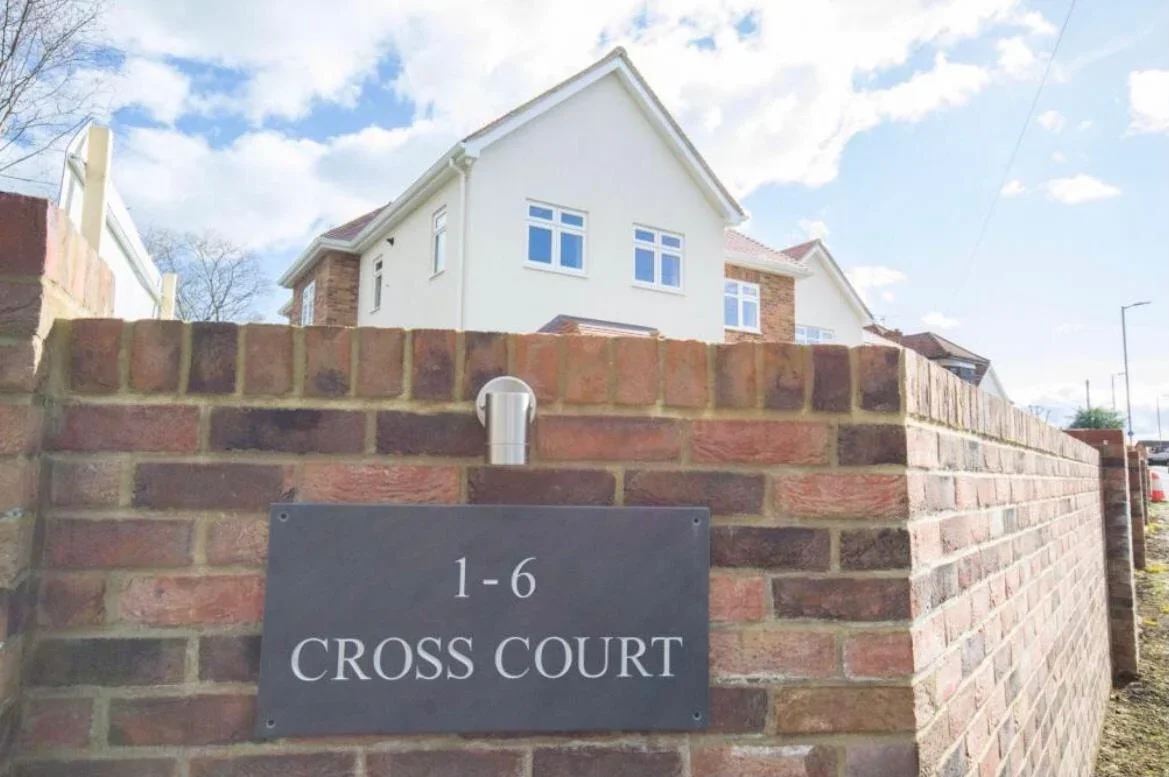 Flat Crossways in Brentwood
