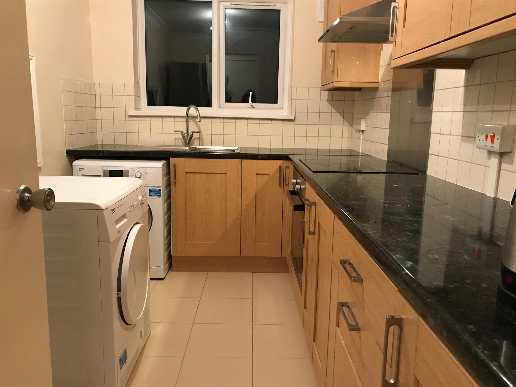 Flat Beechmount Road in Southampton