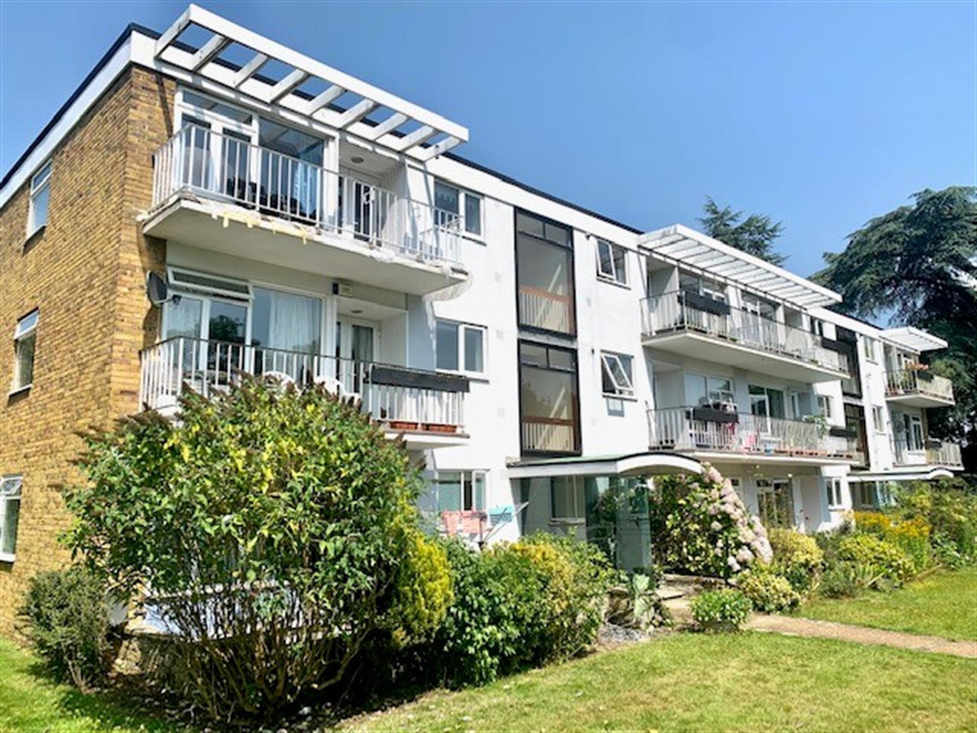 Flat Beechmount Road in Southampton