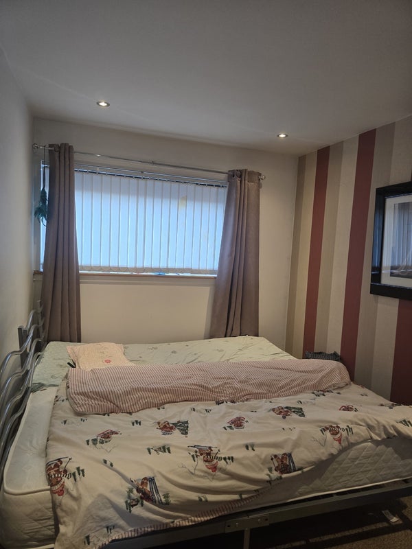 Flat Clyde Street in Glasgow