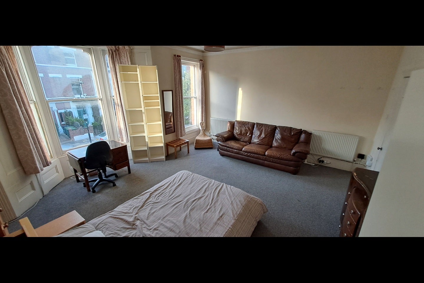 Room Poplar Grove in Greater London