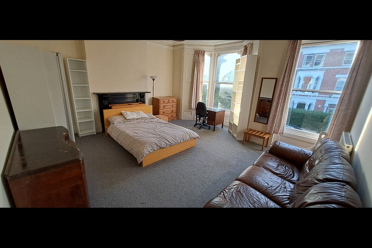 Room Poplar Grove in Greater London