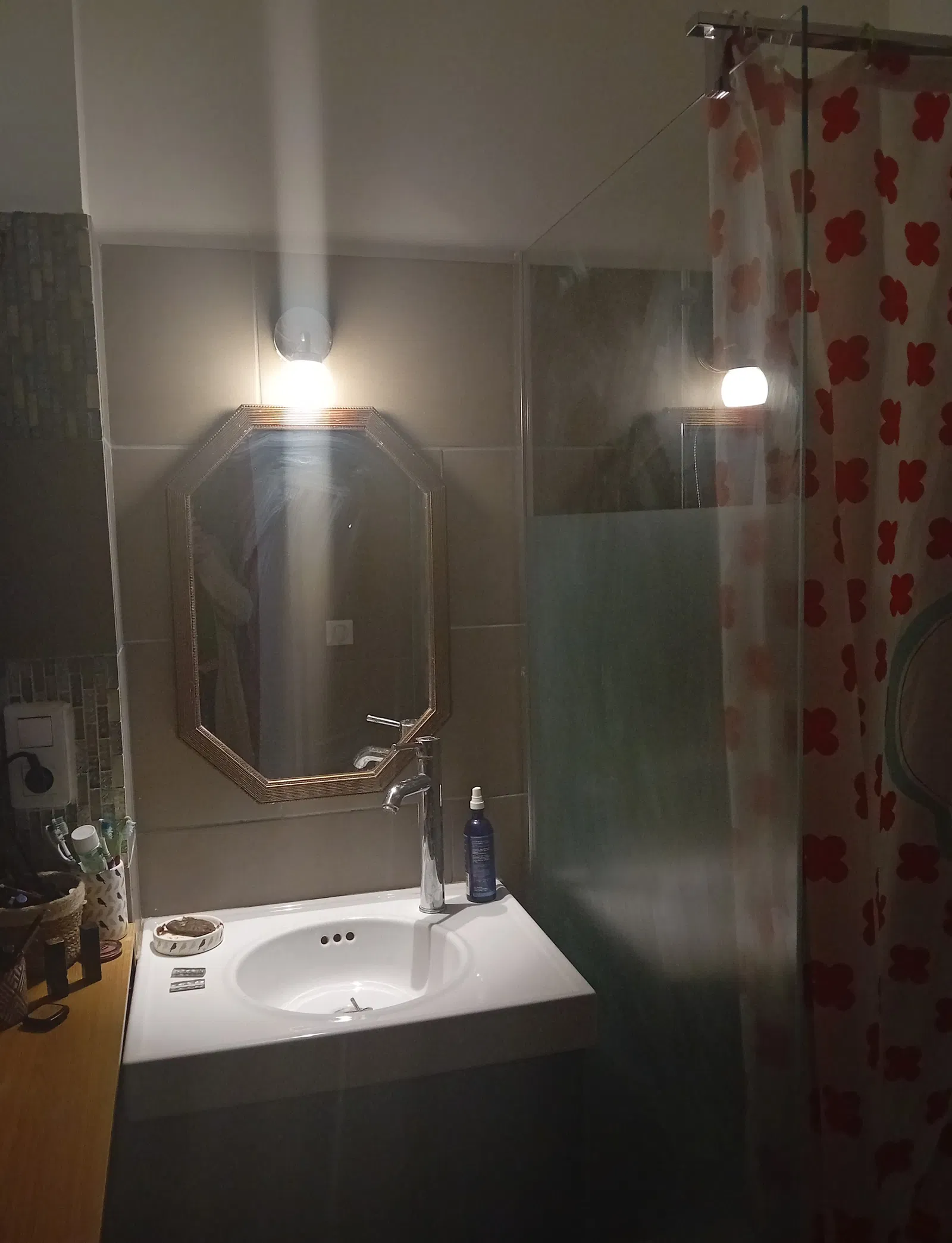 Room Rue Mireille Lauze in Aubagne