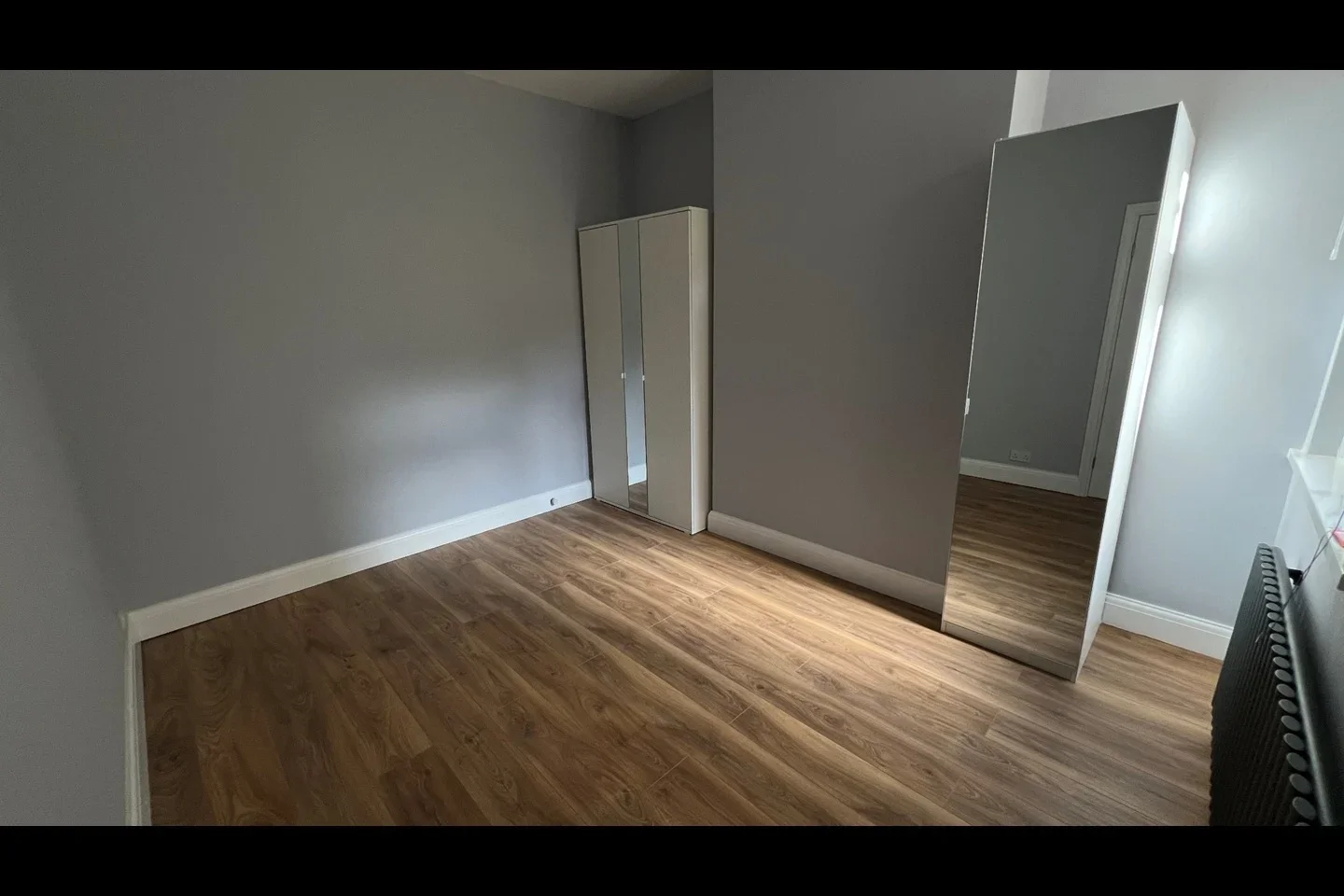 Flat Victoria Road in Greater London