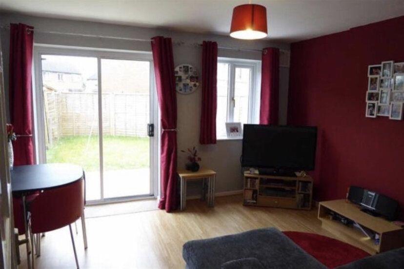 House Bonniksen Close in Royal Leamington Spa