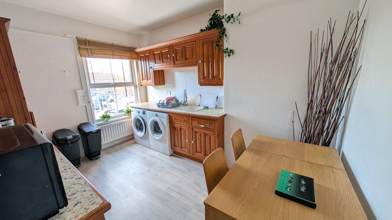 Room Manor Road in Rugby