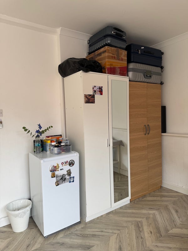 Room Twyford Street in Greater London