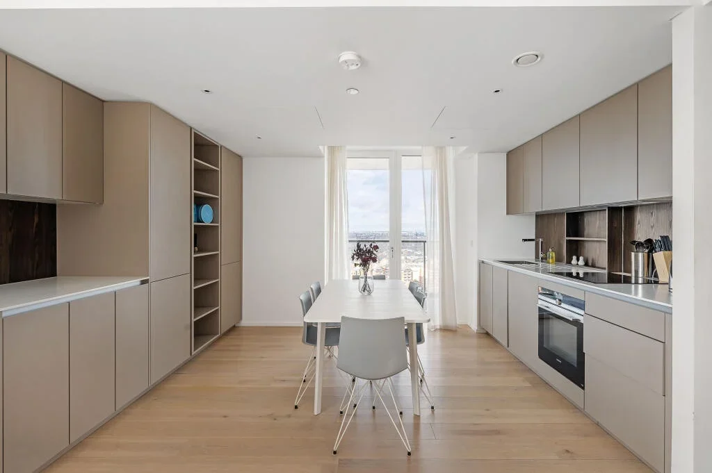 Room York Place in Greater London