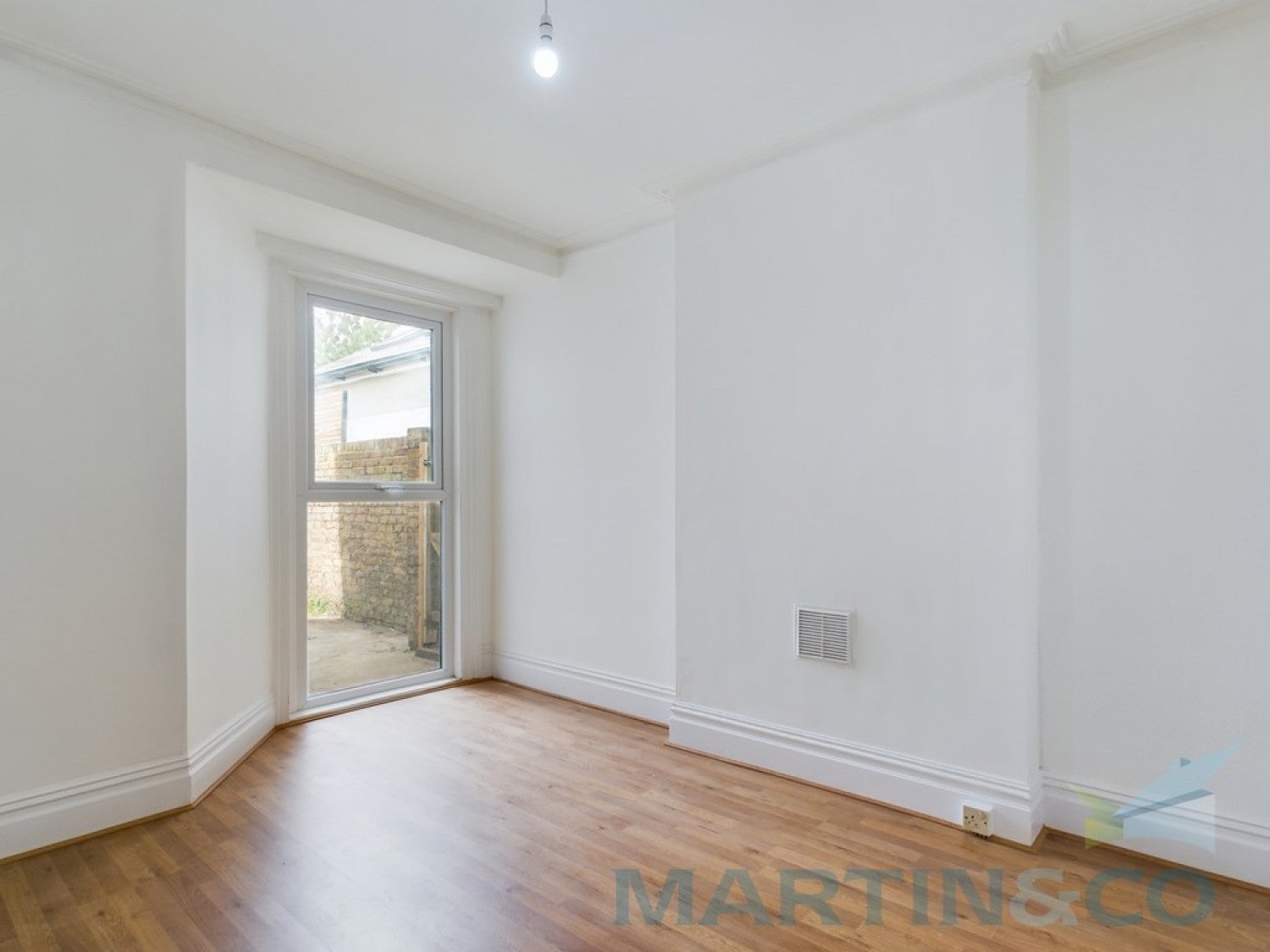 Flat Leighton Road in Portslade by Sea