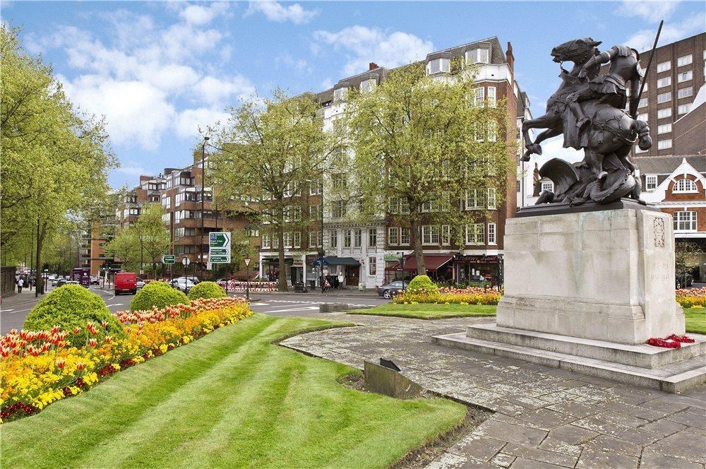 Flat Park Road in City of Westminster
