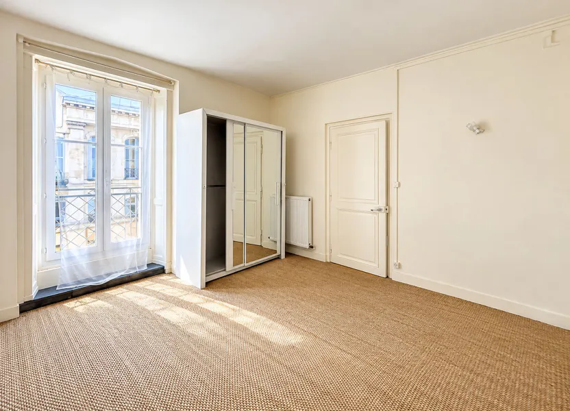 Flat Rue Lionel Royer in Le Mans