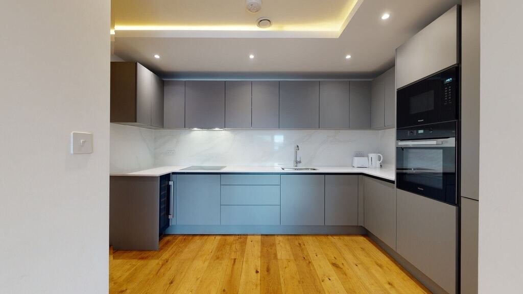 Flat Great West Road in Greater London