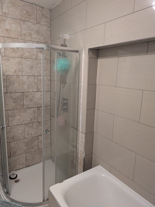 Room Geere Road in Greater London