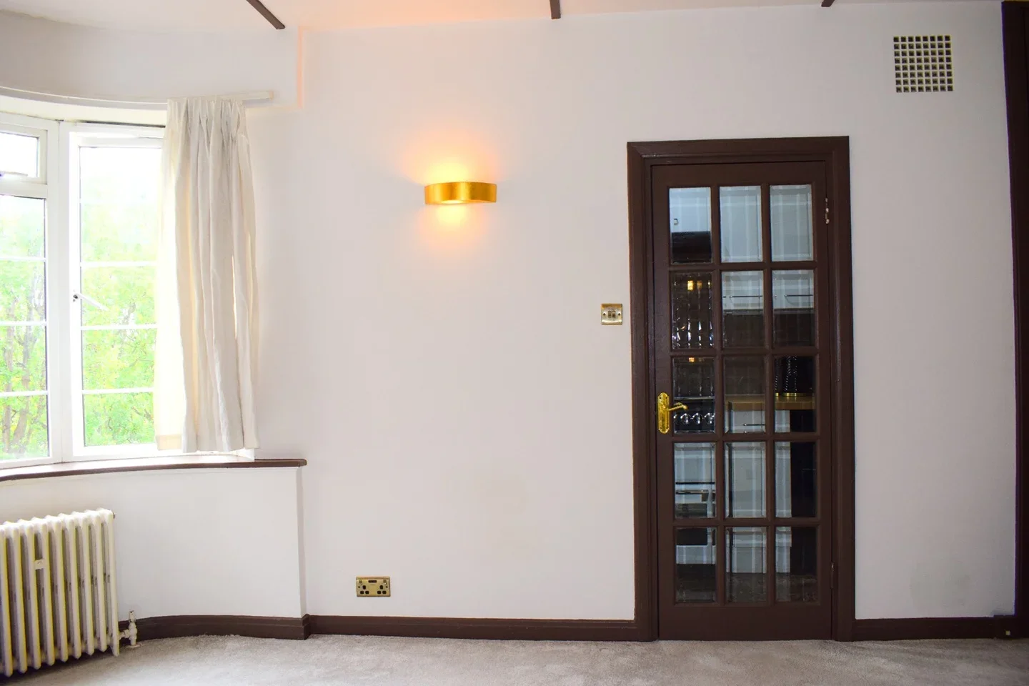 Flat Wyke Road in Greater London
