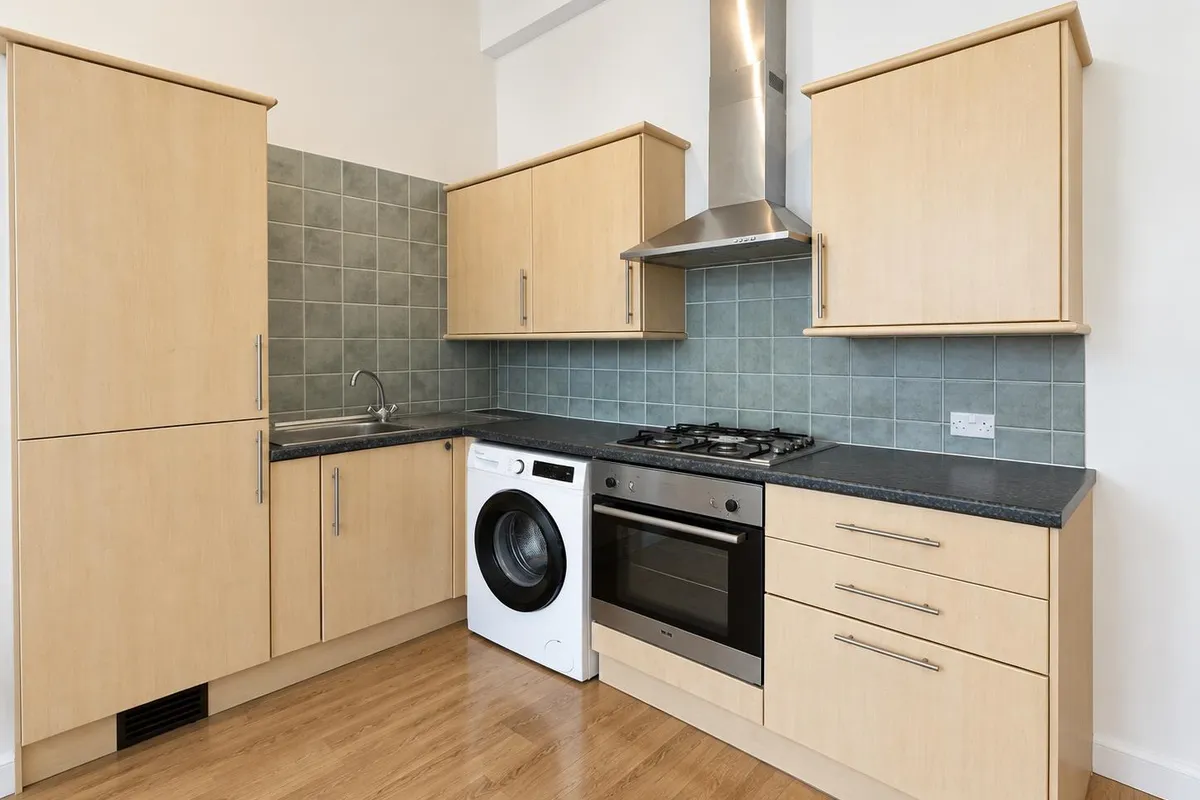 Flat Eversfield Place in St Leonards