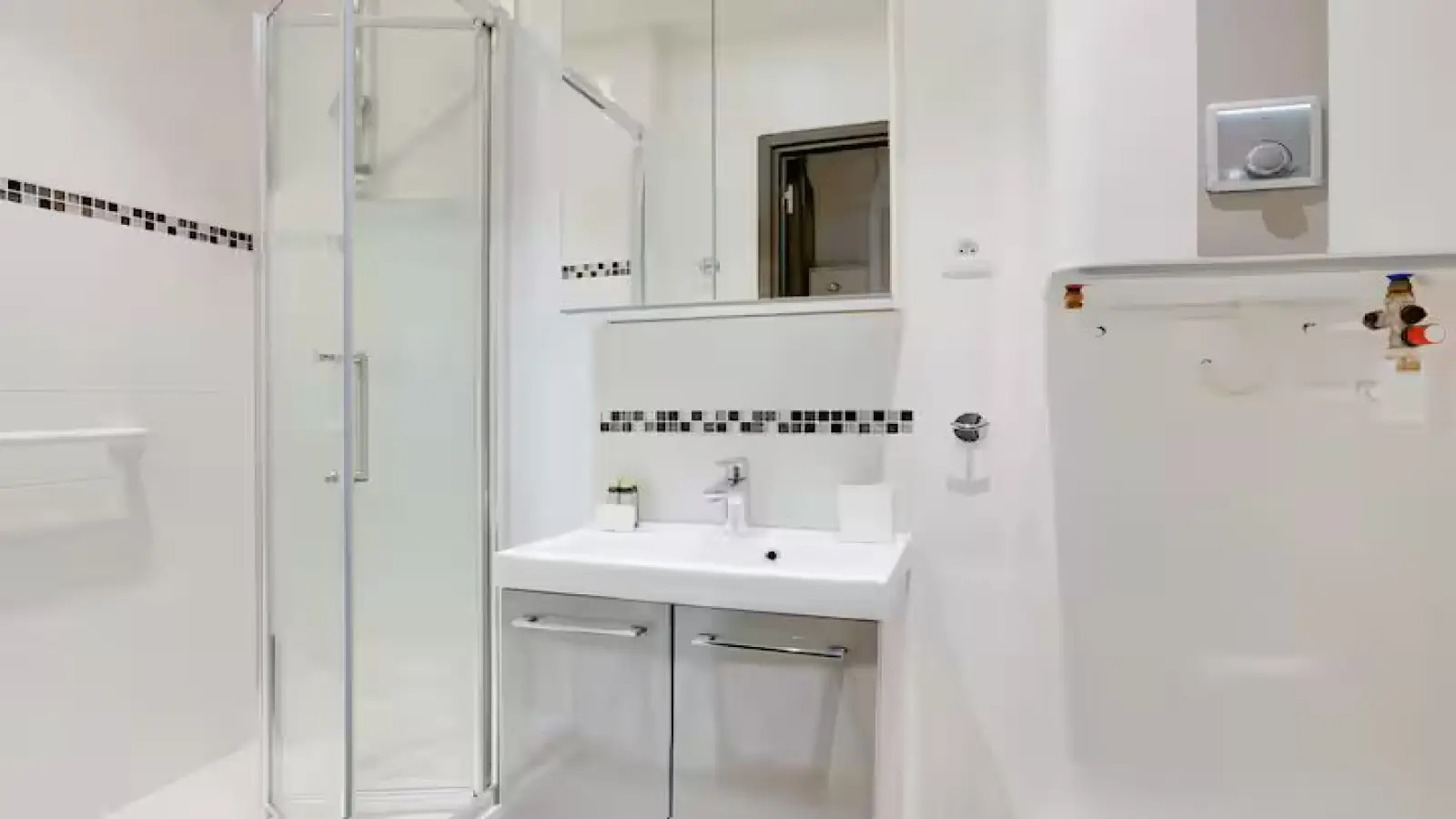 Flat Rue Édouard Vaillant in Levallois-Perret