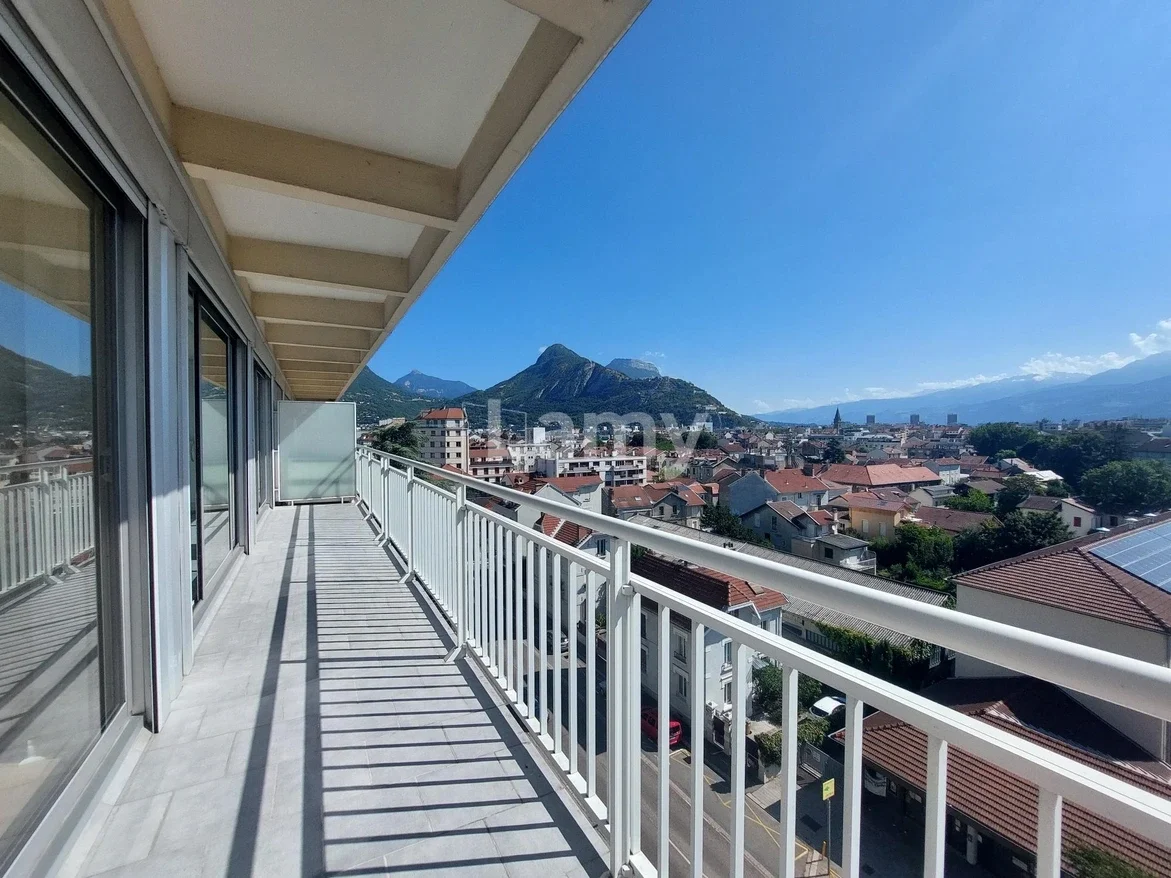 Flat Rue Ampère in Grenoble