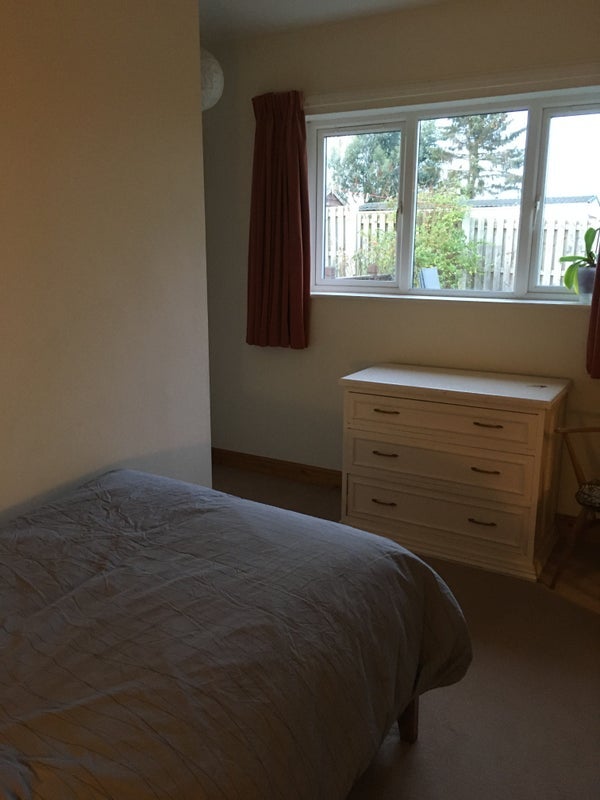 Room Heathfield in Leeds