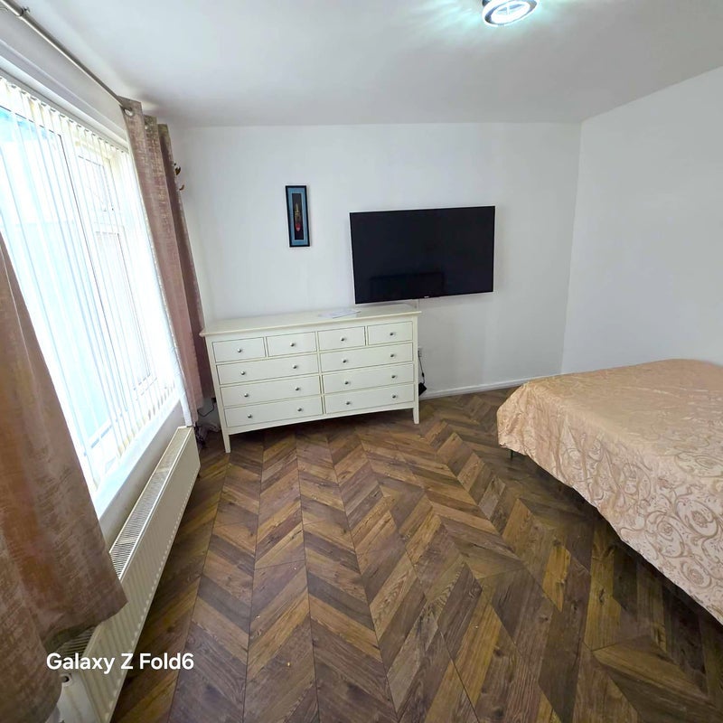 Room Conrad Close in Shaw