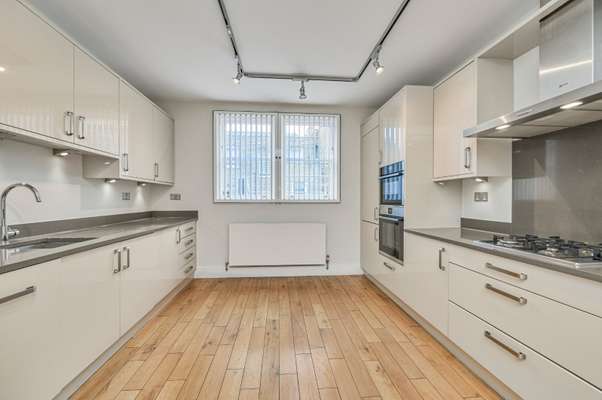 Flat Marylebone High Street in City of Westminster