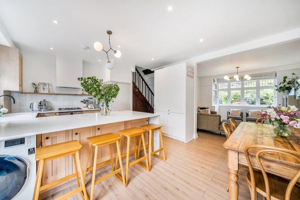 Flat Buckleigh Avenue in London