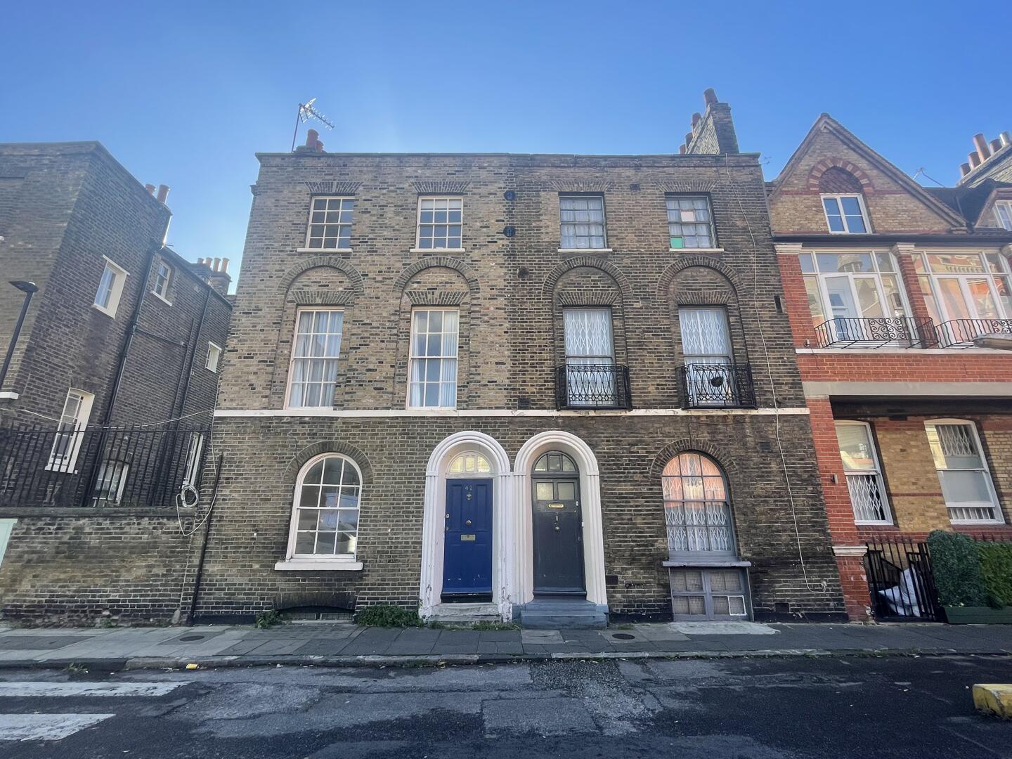 Flat Whitechapel Road in Greater London