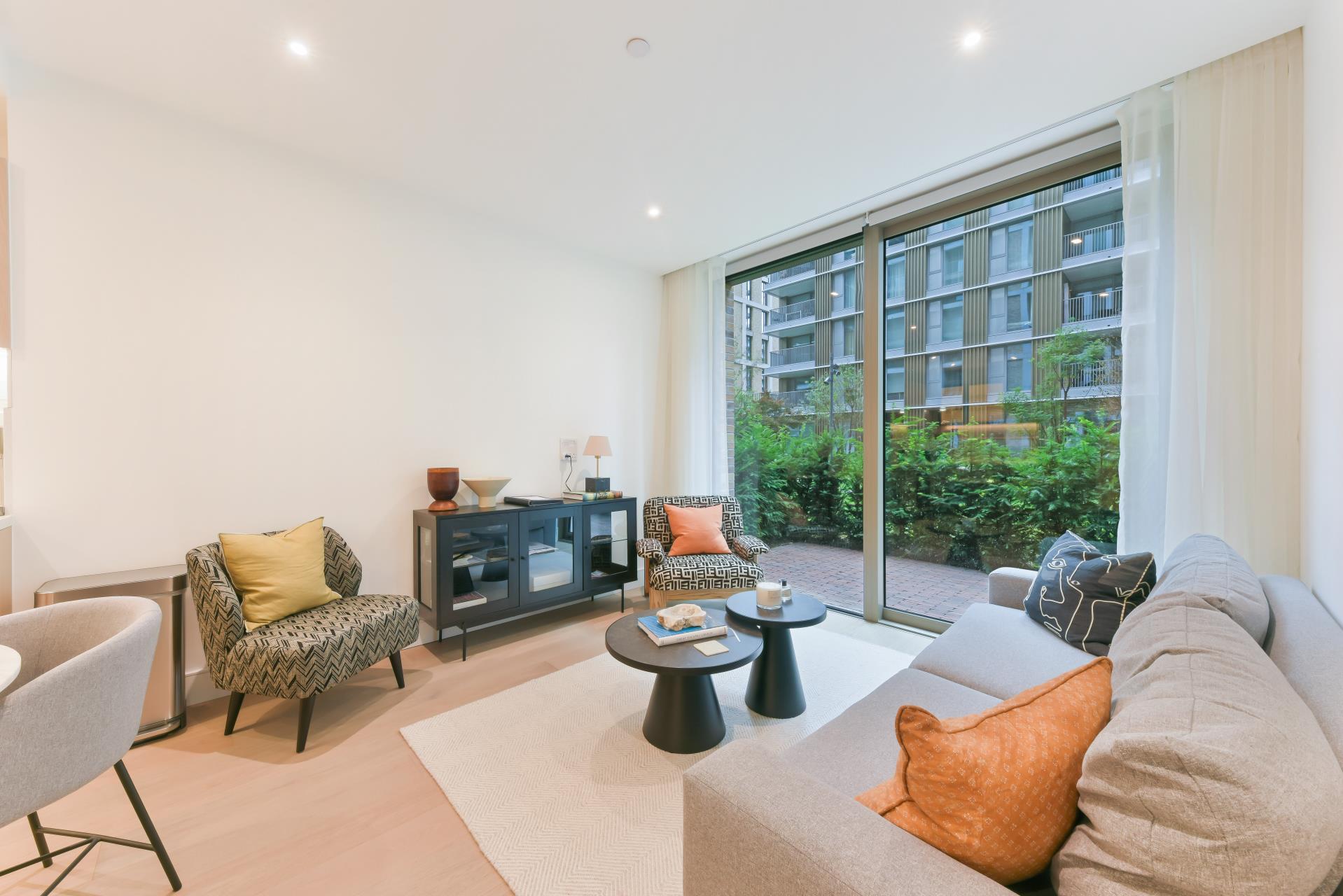 Flat Palmer Road in Greater London