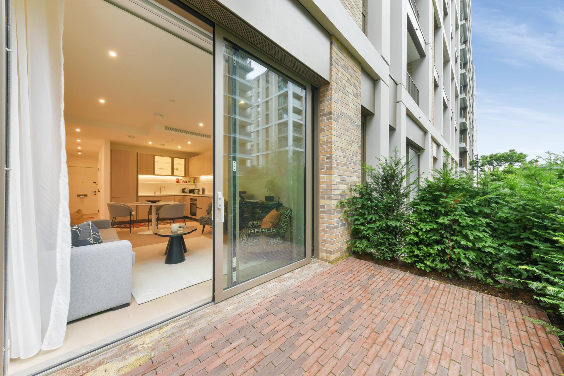 Flat Palmer Road in Greater London