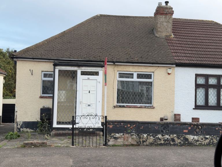 House Tiptree Close in Greater London
