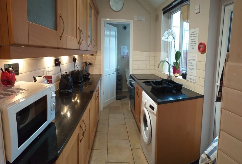 Room Mill Hill Road in Hinckley and Bosworth