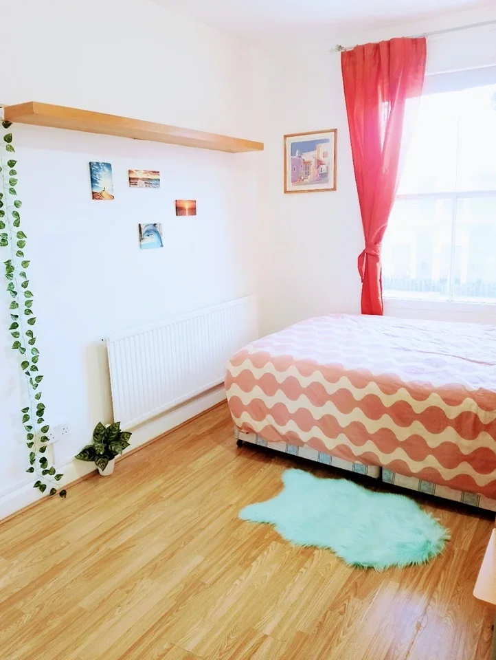 Room Marylands Road in City of Westminster