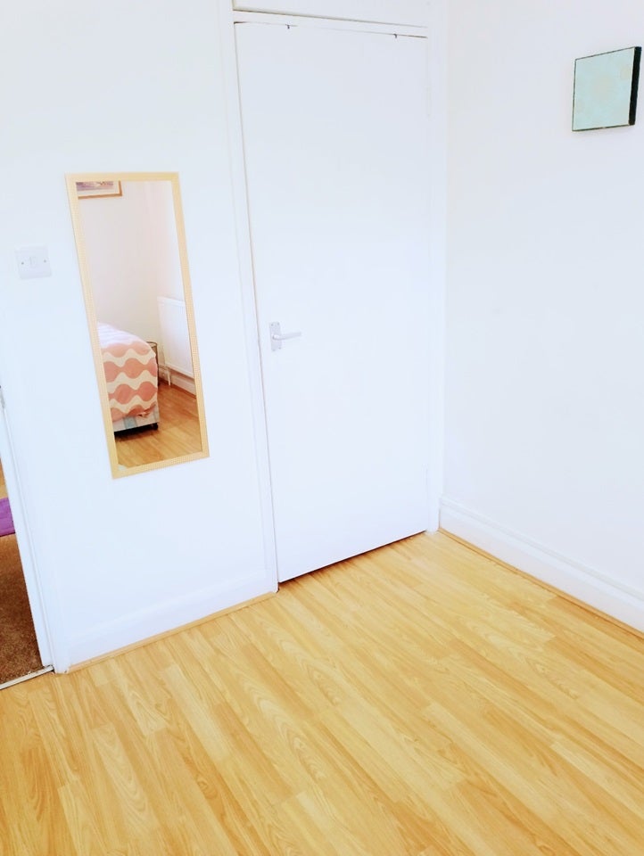 Room Marylands Road in City of Westminster