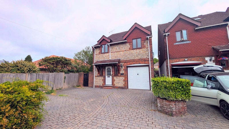 House Southview Road in Arun