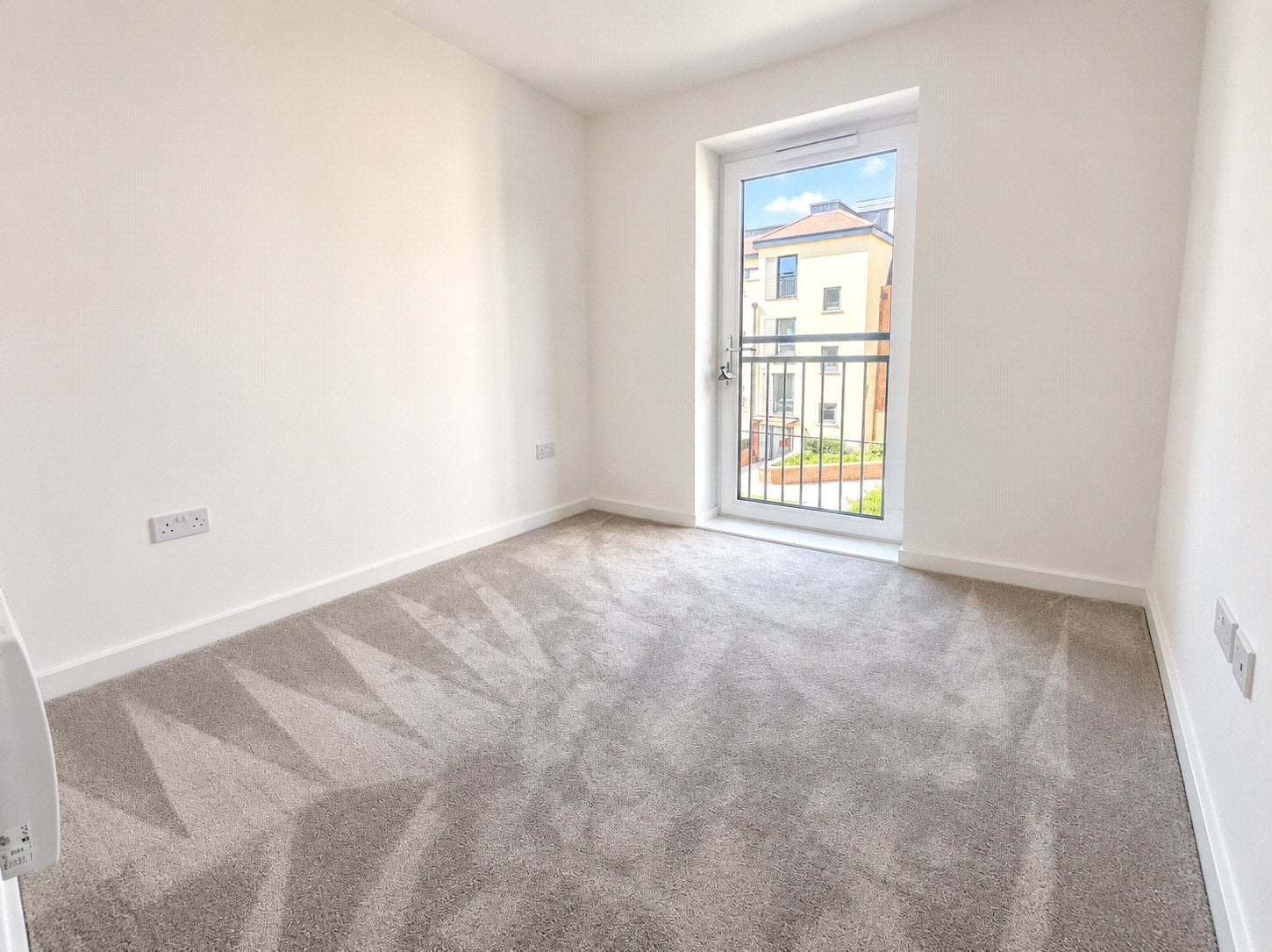 Flat Nightingale Walk in Waverley