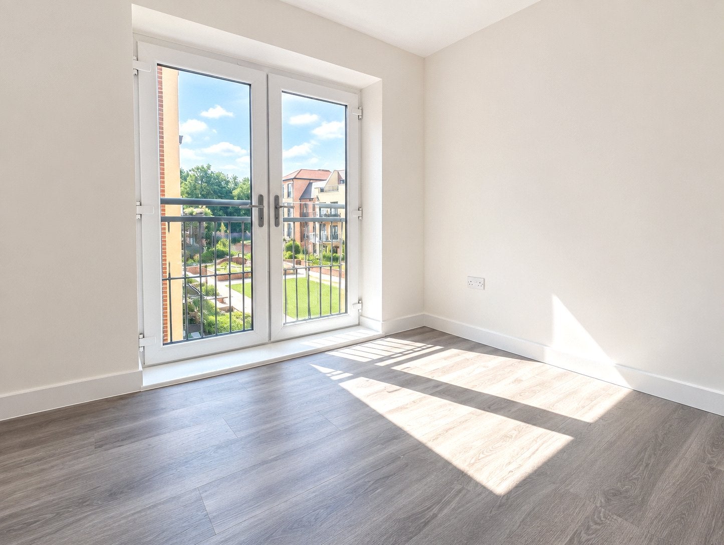 Flat Nightingale Walk in Waverley