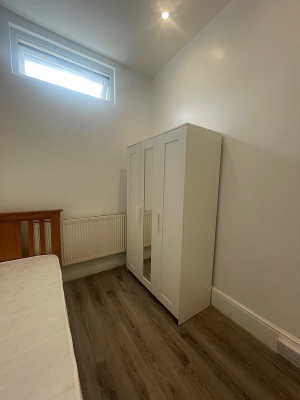 Room Camberwell Church Street in Greater London