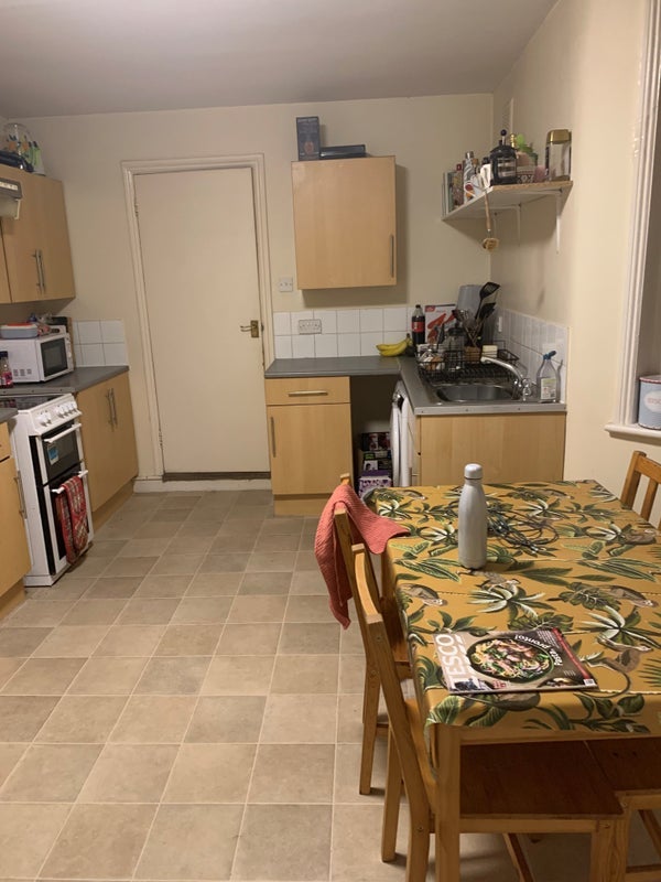Room Freemantle Street in Greater London